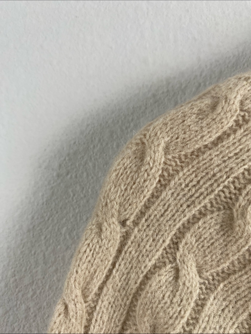 Abercrombie & Fitch Vintage Wool Blend Cable Knit V Neck Long Sleeve Sweater - Picture 15 of 15
